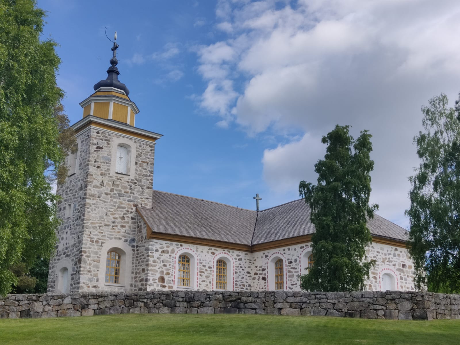 Munsalan kirkko, jonka Jacob Rijf rakensi yhdessä paikallisen muurarimestari David Olanderin kanssa. Täältä Jacob Rijf siirtyi rakentamaan Kortesjärven kirkkoa.